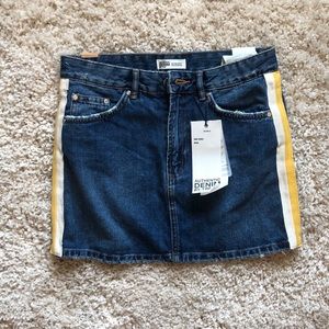 Zara mini skirt with yellow and white stripes